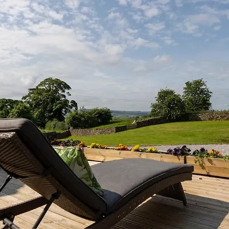 Tithe Barn, Dom wakacyjny