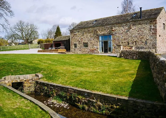 Holiday home Tithe Barn, *