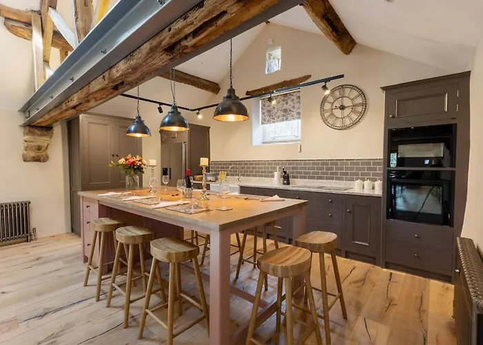 Tithe Barn, Holiday home *