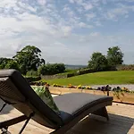 Tithe Barn, Vakantiehuis
