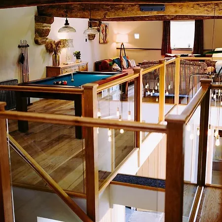 Tithe Barn, Hébergement de vacances